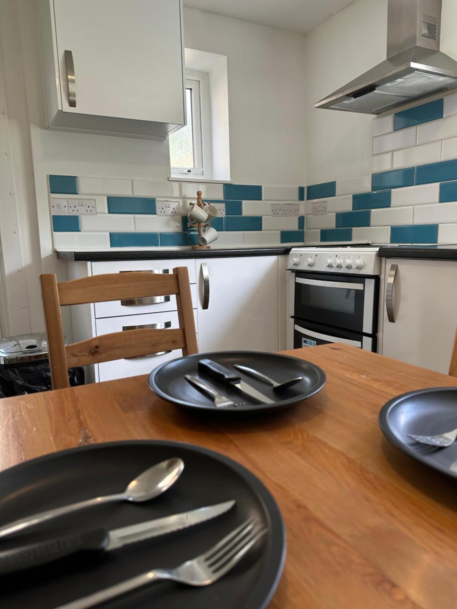 Langdale House 5 Bedroom 7 Beds 3 Bathrooms * Derby